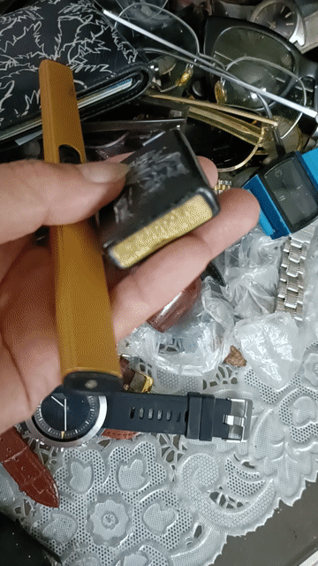 Bật lửa Zippo Kim loại Đen, Vàng. Mua bán Đồ sưu tầm, đồ cổ tại Quận Hoàng Mai Hà Nội được đăng bởi Xtung hình 1