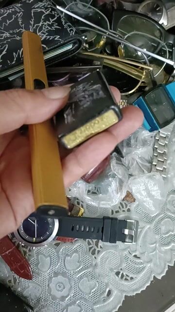 Bật lửa Zippo Kim loại Đen, Vàng. Mua bán Đồ sưu tầm, đồ cổ tại Quận Hoàng Mai Hà Nội được đăng bởi Xtung hình 1