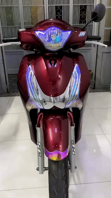 Honda SHVN 125 bstp máy zin mới đẹp . Mua bán Xe máy tại Quận Gò Vấp Tp Hồ Chí Minh được đăng bởi Huy hình 1