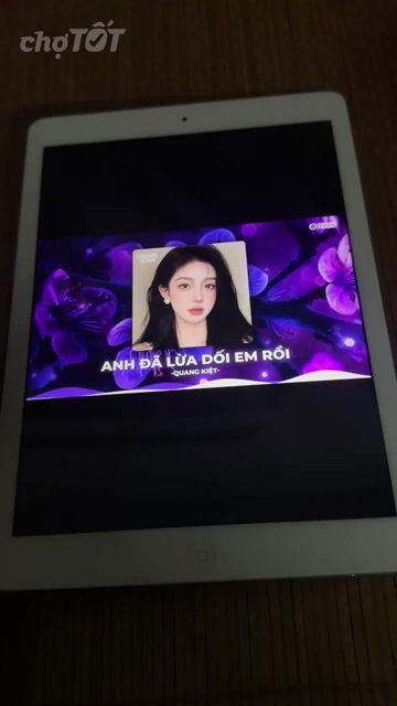 Apple iPad Air 32GB Bạc. Mua bán Máy tính bảng tại Huyện Cẩm Khê Phú Thọ được đăng bởi Omorose hình 1
