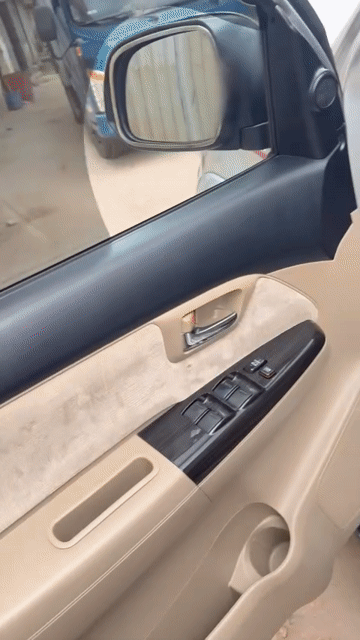 cần gấp bán xe oto. Mua bán Ô tô tại Quận 6 Tp Hồ Chí Minh được đăng bởi NGUYỄN TẤN LỘC hình 1