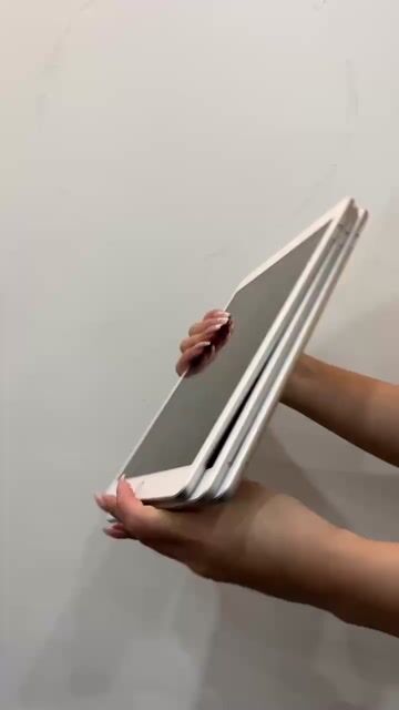iPad Gen 8 32GB 4G màu trắng zin đẹp BH 1 đổi 1. Mua bán Máy tính bảng tại Quận Cầu Giấy Hà Nội được đăng bởi Henry Shop hình 1