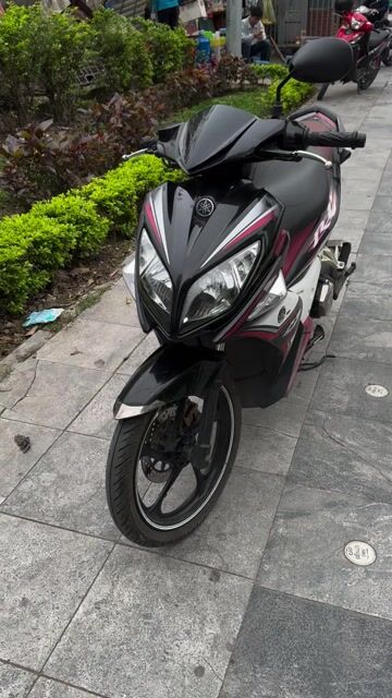 Yamaha nouvo Đen Đỏ Trắng xe chạy cực bốc. Mua bán Xe máy tại Quận Nam Từ Liêm Hà Nội được đăng bởi An Nhiên Nguyễn hình 1