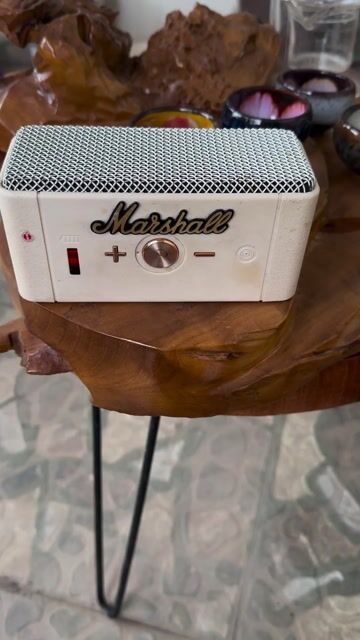 Loa Bluetooth Marshall Trắng. Mua bán Tivi, Âm thanh tại Quận Hồng Bàng Hải Phòng được đăng bởi  hoàng hà hình 1