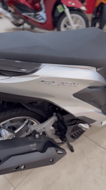 Honda Vario 150 2019 Bạc Poche.Siêu Nét.BSTP. Mua bán Xe máy tại Quận 6 Tp Hồ Chí Minh được đăng bởi Cửa Hàng Xe Máy Hoà Bùi hình 1