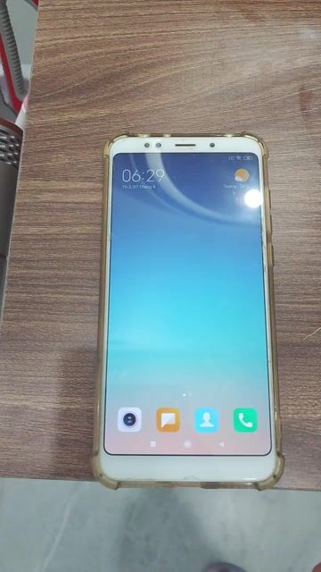 Xiaomi Redmi 5 Plus Trắng Đã sử dụng. Mua bán Điện thoại tại Thành phố Hải Dương Hải Dương được đăng bởi Vân Hanako hình 1