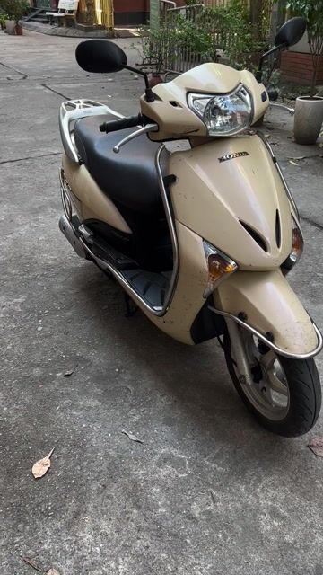Honda Lead 110 2013 Vàng kem dán fun nilon cả xe. Mua bán Xe máy tại Quận Hoàng Mai Hà Nội được đăng bởi Vân hình 1