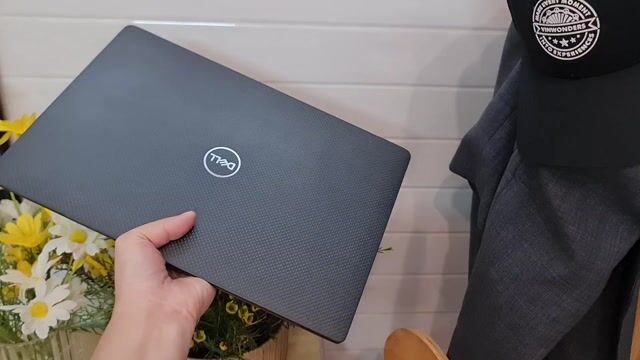 DELL 7400 cor i7 vỏ card bon mới 90%🔥🔥🔥. Mua bán Laptop tại Quận 10 Tp Hồ Chí Minh được đăng bởi TRINH LAPTOP SỈ SG hình 1