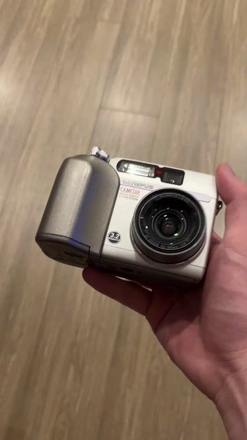 Máy ảnh Olympus C3100 Bạc. Mua bán Máy ảnh, Máy quay tại Quận Long Biên Hà Nội được đăng bởi Nguyễn Tùng Lâm hình 1