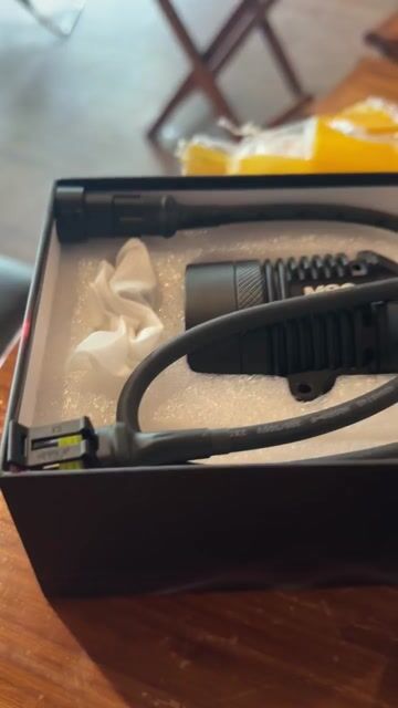 đèn trợ sáng M80 80w chính hãng của MT. Mua bán Phụ tùng xe tại Huyện Hưng Nguyên Nghệ An được đăng bởi Ngọc Đức Phan hình 1