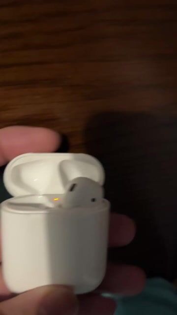 Xác tai nghe Apple AirPods 1 chính hãng chai pin. Mua bán Tivi, Âm thanh tại Quận 7 Tp Hồ Chí Minh được đăng bởi Tín hình 1