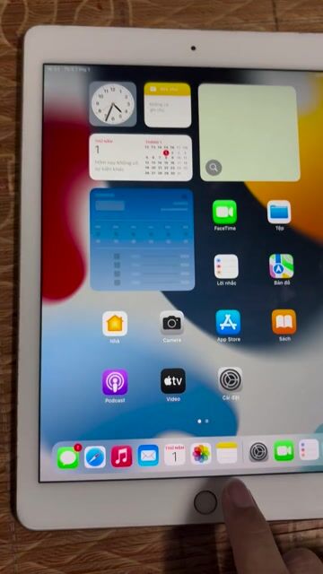 iPad Air 2 16GB Wifi màn cảm không nhạy. Mua bán Máy tính bảng tại Quận Hai Bà Trưng Hà Nội được đăng bởi Dũng hình 1