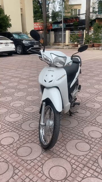 Honda Wave Trắng. Mua bán Xe máy tại Quận Nam Từ Liêm Hà Nội được đăng bởi chị lan hình 1