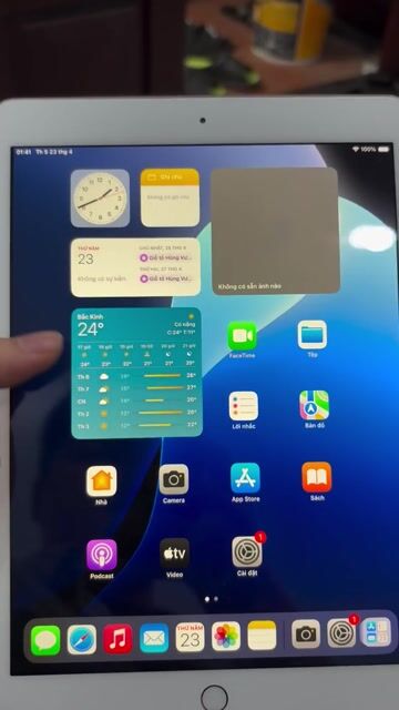 Apple iPad Gen 7 32GB Vàng đồng. Mua bán Máy tính bảng tại Quận Hai Bà Trưng Hà Nội được đăng bởi Dũng hình 1