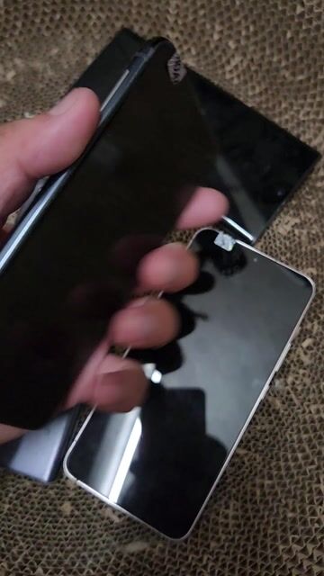 Samsung Galaxy S10e 128GB Đen. Mua bán Điện thoại tại Huyện Bình Chánh Tp Hồ Chí Minh được đăng bởi Thảo Samsung hình 1
