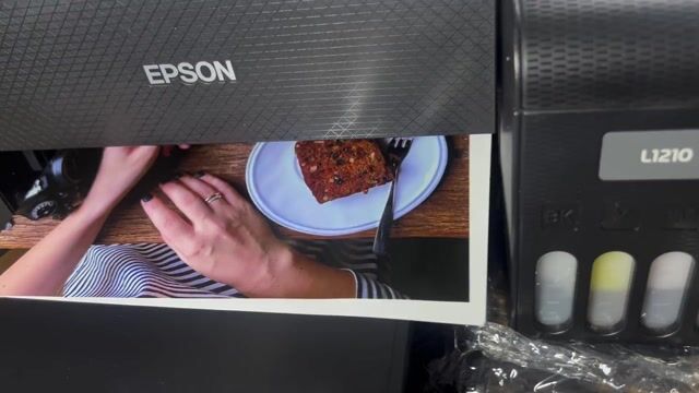 Máy in Epson L1210 In phun màu Đen. Mua bán Đồ dùng văn phòng tại Quận 8 Tp Hồ Chí Minh được đăng bởi Huu Phuoc DuongMay in Sinh viên hình 1