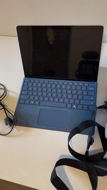 Pass Surface Pro 11 – Snapdragon X Elite | 32GB RA. Mua bán Laptop tại Quận Tân Bình Tp Hồ Chí Minh được đăng bởi Đăng Khoa hình 1