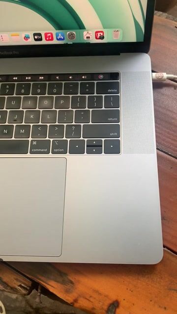 Apple MacBook Pro 2018 i9 32GB/1TB SSD. Mua bán Laptop tại Quận Bình Thạnh Tp Hồ Chí Minh được đăng bởi MN hình 1