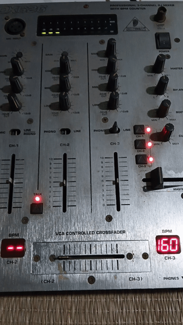 Mixer Behringer DX626 3 kênh Bạc. Mua bán Tivi, Âm thanh tại Huyện Bình Chánh Tp Hồ Chí Minh được đăng bởi Cao Đắc Lợi hình 1
