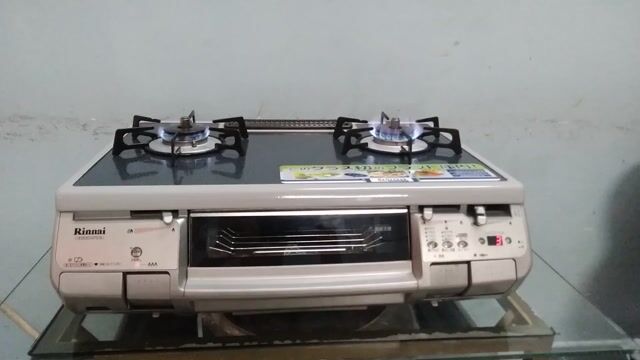 Bếp ga chống cháy nồi Rinnai mặt kính Nhật Bản. Mua bán Bếp, lò, đồ điện nhà bếp tại Quận 7 Tp Hồ Chí Minh được đăng bởi Tùng võ hình 1