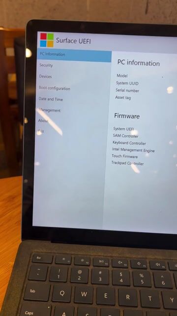 Microsoft Surface Laptop 2 i5 ram 8GB. Mua bán Laptop tại Quận 4 Tp Hồ Chí Minh được đăng bởi Robert hình 1