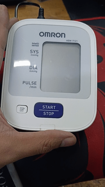 Máy đo huyết áp Omron HEM-7121 Trắng. Mua bán Nội thất, đồ gia dụng khác tại Quận 11 Tp Hồ Chí Minh được đăng bởi Bảo hình 1