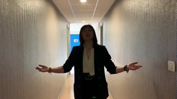 Pôle carrosserie peinture et réparation CAP vu par les bac pro commerce.