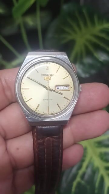 Đồng hồ tự động lão cổ siêu đẹp kiểu dáng xưa. Mua bán Đồng hồ tại Quận 10 Tp Hồ Chí Minh được đăng bởi văn phúc  hình 1