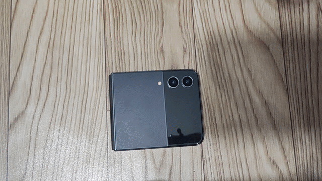 Samsung Galaxy Z Flip 4 Xám. Mua bán Điện thoại tại Quận Bắc Từ Liêm Hà Nội được đăng bởi Minh Thức hình 1