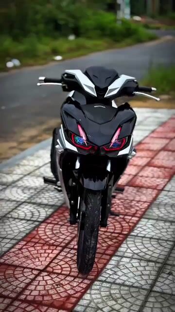 Honda Winner V3 full đồ chơi xịn đập hộp. Mua bán Xe máy tại Quận Cẩm Lệ Đà Nẵng được đăng bởi Xe Máy Đức Vũ 658 Trần Cao Vân hình 1