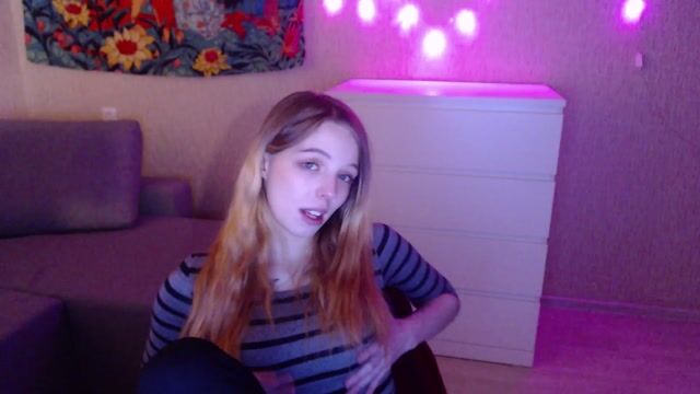 Model - AmyLime dildo