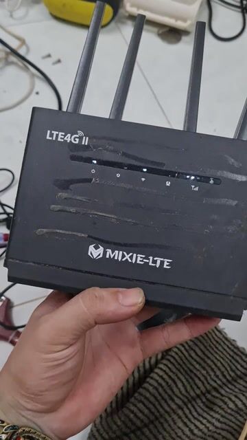 Router Wifi 4G MIXIE-LTE LTE4G II Đen 4 râu. Mua bán Phụ kiện (Màn hình, Chuột...) tại Quận 7 Tp Hồ Chí Minh được đăng bởi Lang Đồ Món hình 1