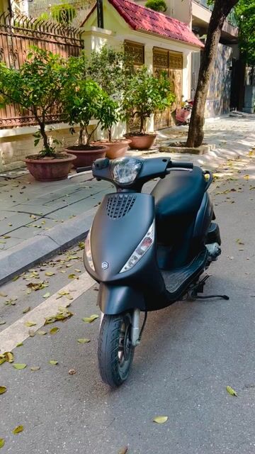 PIAGGIO ZIP 100cc MÀU GHI XÁM ĐỜI CAO 2022. Mua bán Xe máy tại Quận Cầu Giấy Hà Nội được đăng bởi Đỗ Mai hình 1