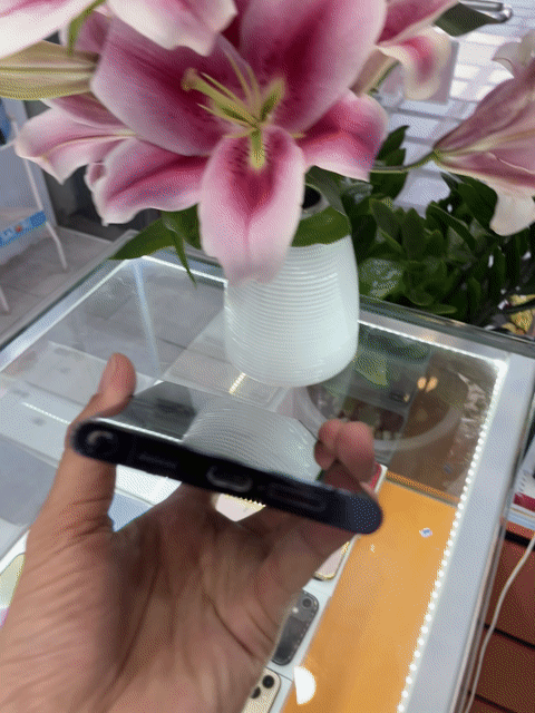 Samsung Galaxy S22 Ultra 5G SnapDragon. Mua bán Điện thoại tại Quận 10 Tp Hồ Chí Minh được đăng bởi Tee Huy Anh hình 1