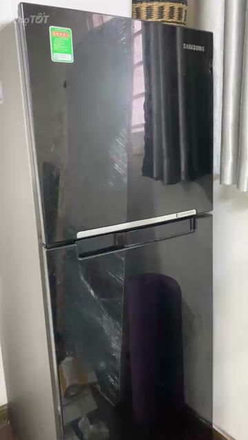 Tủ lạnh 208L. Mua bán Tủ lạnh tại Huyện Bình Chánh Tp Hồ Chí Minh được đăng bởi Nguyen hình 1