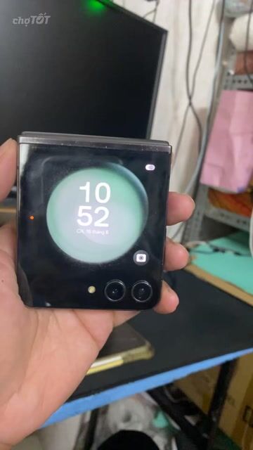 Samsung Galaxy Z Flip5 Hỏng màn trong. Mua bán Điện thoại tại Thành phố Mỹ Tho Tiền Giang được đăng bởi Min Na hình 1