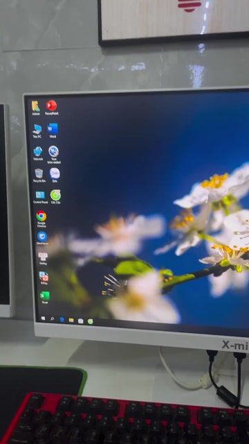 Máy tính All-in-one Trắng i7-7700 16GB SSD 256GB. Mua bán Máy tính để bàn tại Thành phố Thủ Dầu Một Bình Dương được đăng bởi nguyễn trung kiên hình 1