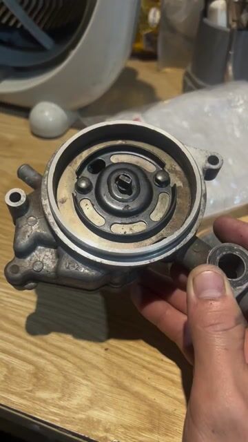 Bơm nước Exciter 135 5 số. Mua bán Phụ tùng xe tại Quận Tân Bình Tp Hồ Chí Minh được đăng bởi Lăm Lày hình 1