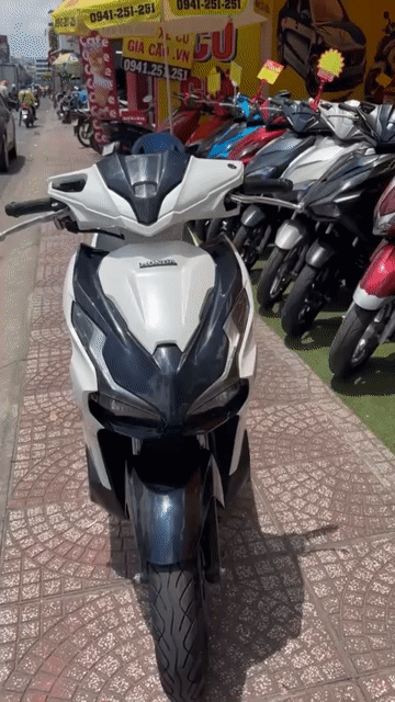 Honda Airblade 125cc 2022 bs 83c1-73319. Mua bán Xe máy tại Quận Phú Nhuận Tp Hồ Chí Minh được đăng bởi Thanh Hùng xebachin  hình 1