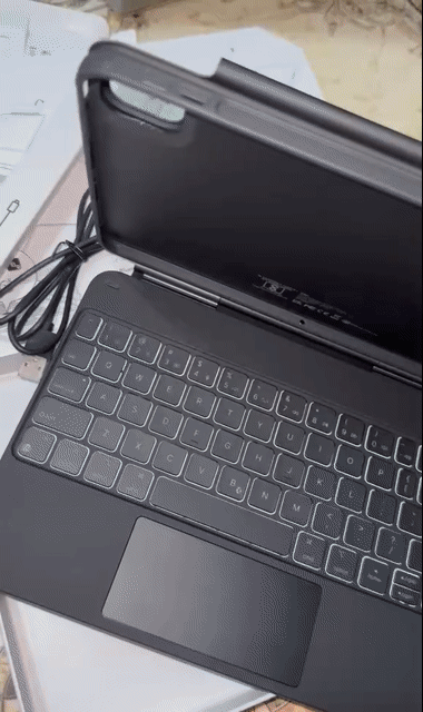Bàn phím iPad ESR Magic Keyboard Đen. Mua bán Phụ kiện (Màn hình, Chuột...) tại Quận Gò Vấp Tp Hồ Chí Minh được đăng bởi Hồng Ngọc hình 1