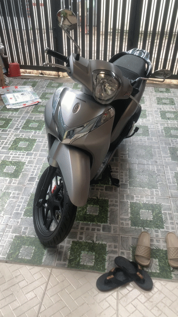 Honda SH Mode 2017 Xám Dưới 5.000 km. Mua bán Xe máy tại Thành phố Biên Hòa Đồng Nai được đăng bởi Vuthan hình 1