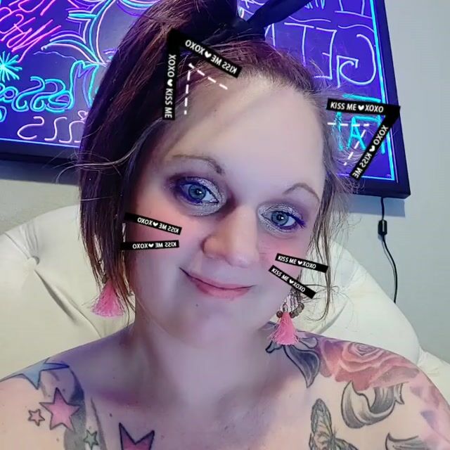 Model - Shannon Smokes deepthroat