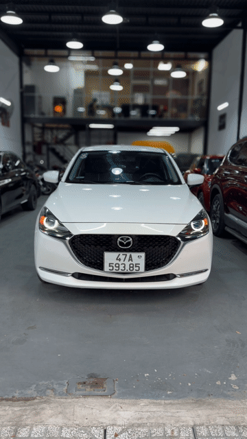 Mazda 2 Hatchback 2023 Trắng 40000 km. Mua bán Ô tô tại Quận 12 Tp Hồ Chí Minh được đăng bởi Nguyễn Thanh Phước hình 1