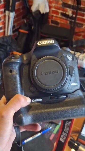 🟢CANON 7D mark 2 kem grip zin đẹp. Mua bán Máy ảnh, Máy quay tại Huyện Đức Linh Bình Thuận được đăng bởi Tay GA Minh Võ hình 1