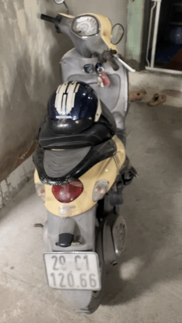Piaggio Liberty màu Vàng kem. Mua bán Xe máy tại Quận Long Biên Hà Nội được đăng bởi gà tre 08866 một 5668 hình 1