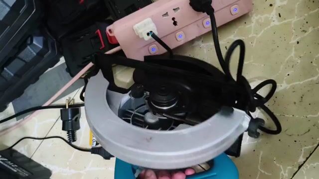 Máy cưa gỗ Makita 220V 185mm , chạy tốt, bị nứt. Mua bán Đồ chuyên dụng, Giống nuôi trồng tại Quận Bình Tân Tp Hồ Chí Minh được đăng bởi Nguyễn Công Trình hình 1