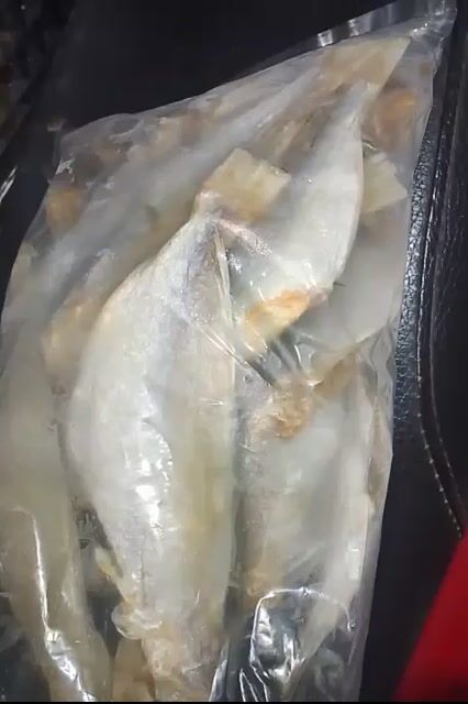 Khô cá đù đỏng 3 nắng 1kg. Mua bán Đồ ăn, thực phẩm và các loại khác tại Quận 12 Tp Hồ Chí Minh được đăng bởi hạnh chuyên cung cấp sỉ lẻ khô cá dứa đù sặc chả cua hình 1