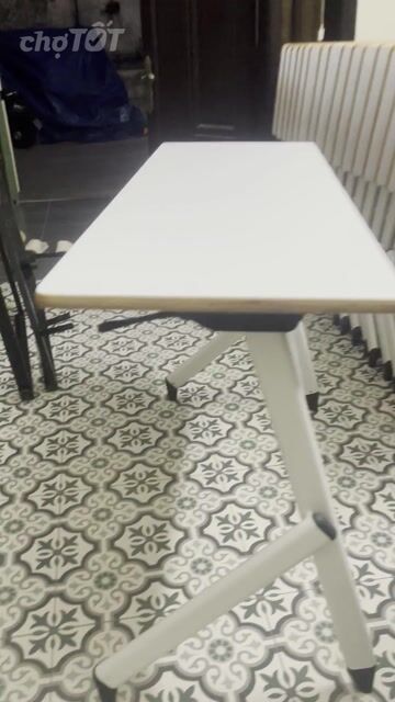 Bàn học Gỗ Kim loại Trắng Hiện đại. Mua bán Bàn ghế tại Quận Hà Đông Hà Nội được đăng bởi Thảo hình 1