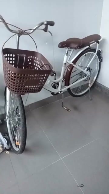 Xe đạp nữ màu trắng đã dùng. Mua bán Xe đạp tại Thành phố Huế Thừa Thiên Huế được đăng bởi Thanh Thảo hình 1