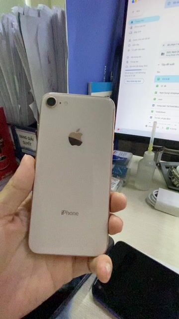 Apple iPhone 8 64GB Vàng hồng q tế zin ken. Mua bán Điện thoại tại Quận 8 Tp Hồ Chí Minh được đăng bởi dangtanmobile hình 1